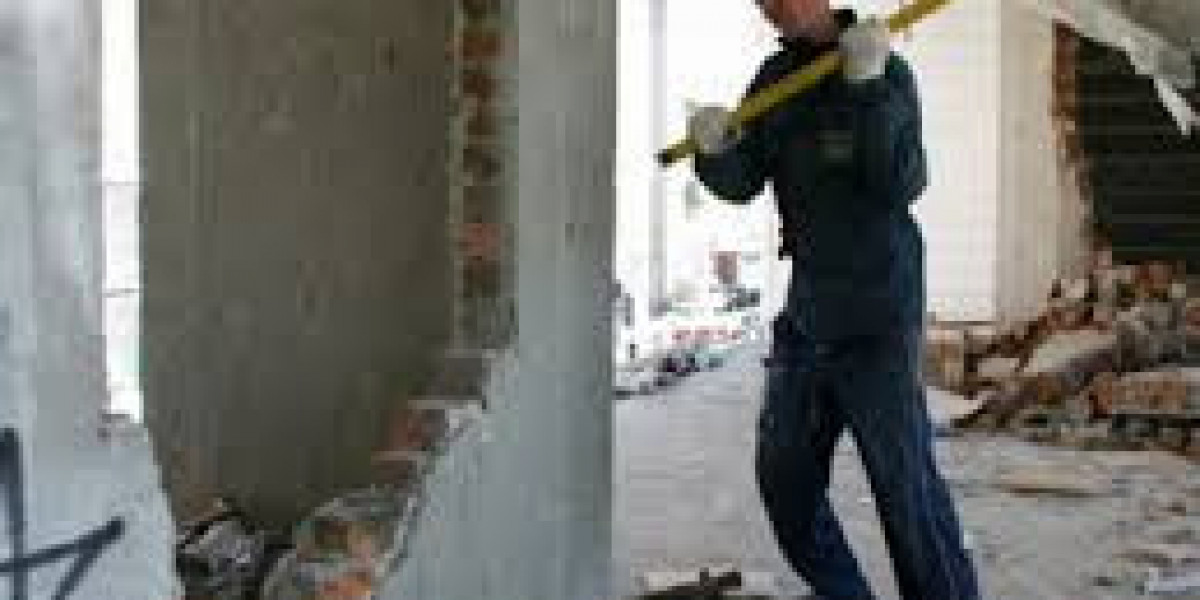 Cost-Effective Solutions: What to Expect from a Trusted 打拆公司 (Demolition Company)