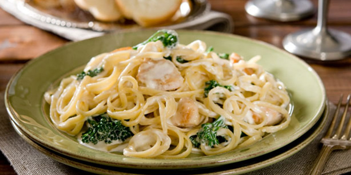 Pizza Family Box and Alfredo Spaghetti: The Perfect Comfort Meal Combination