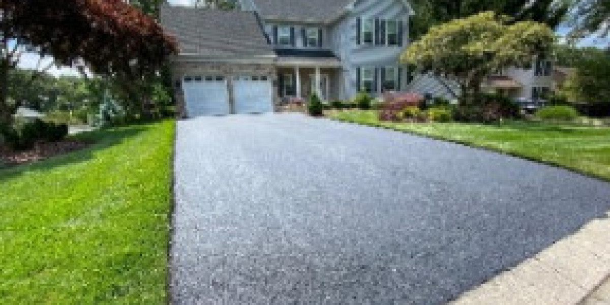 Experienced Asphalt Paving Professionals in Indianapolis – Exceptional Service, Precision Craftsmanship, and Long-Lastin